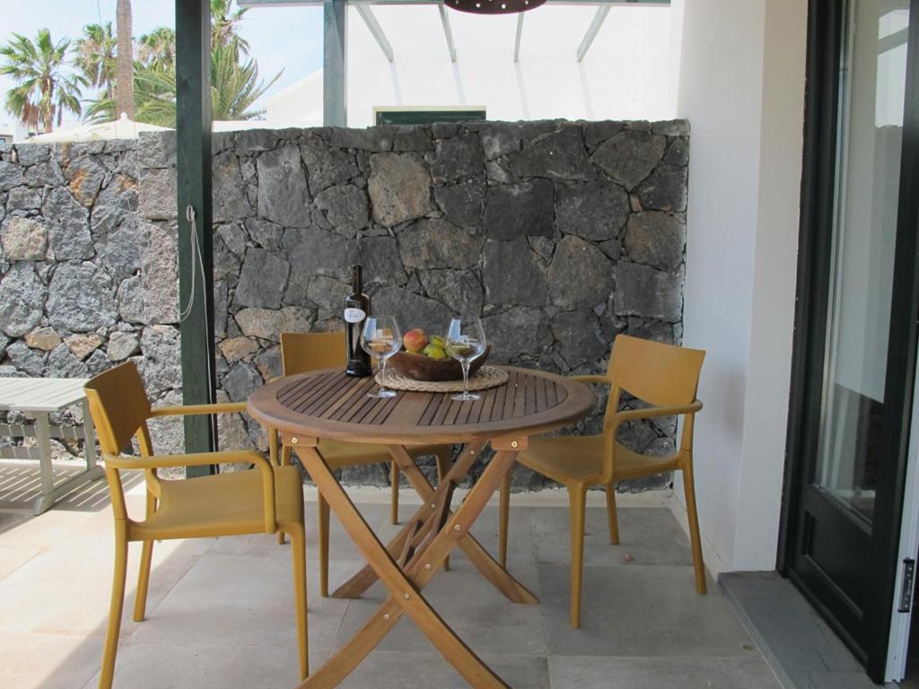 Bungalow Goa Pool View, Playa Roca Residence Sea Front Access - Free Ac - Wifi กอสตา เตกีสเซ ภายนอก รูปภาพ